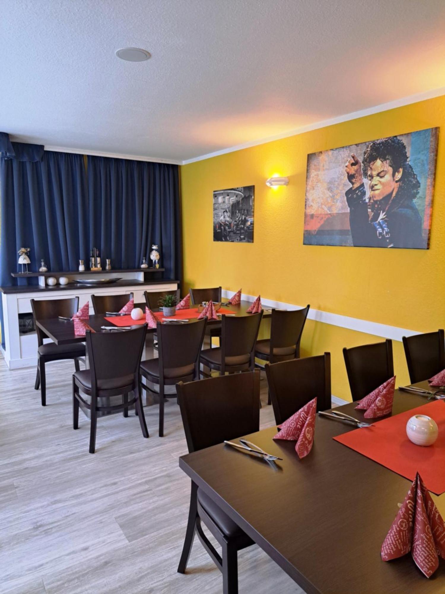 באד דירנברג Hotel Altes Badehaus מראה חיצוני תמונה