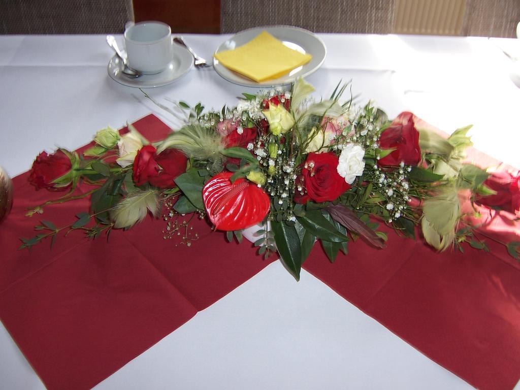 באד דירנברג Hotel Altes Badehaus מראה חיצוני תמונה