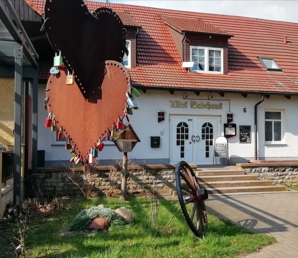 באד דירנברג Hotel Altes Badehaus מראה חיצוני תמונה